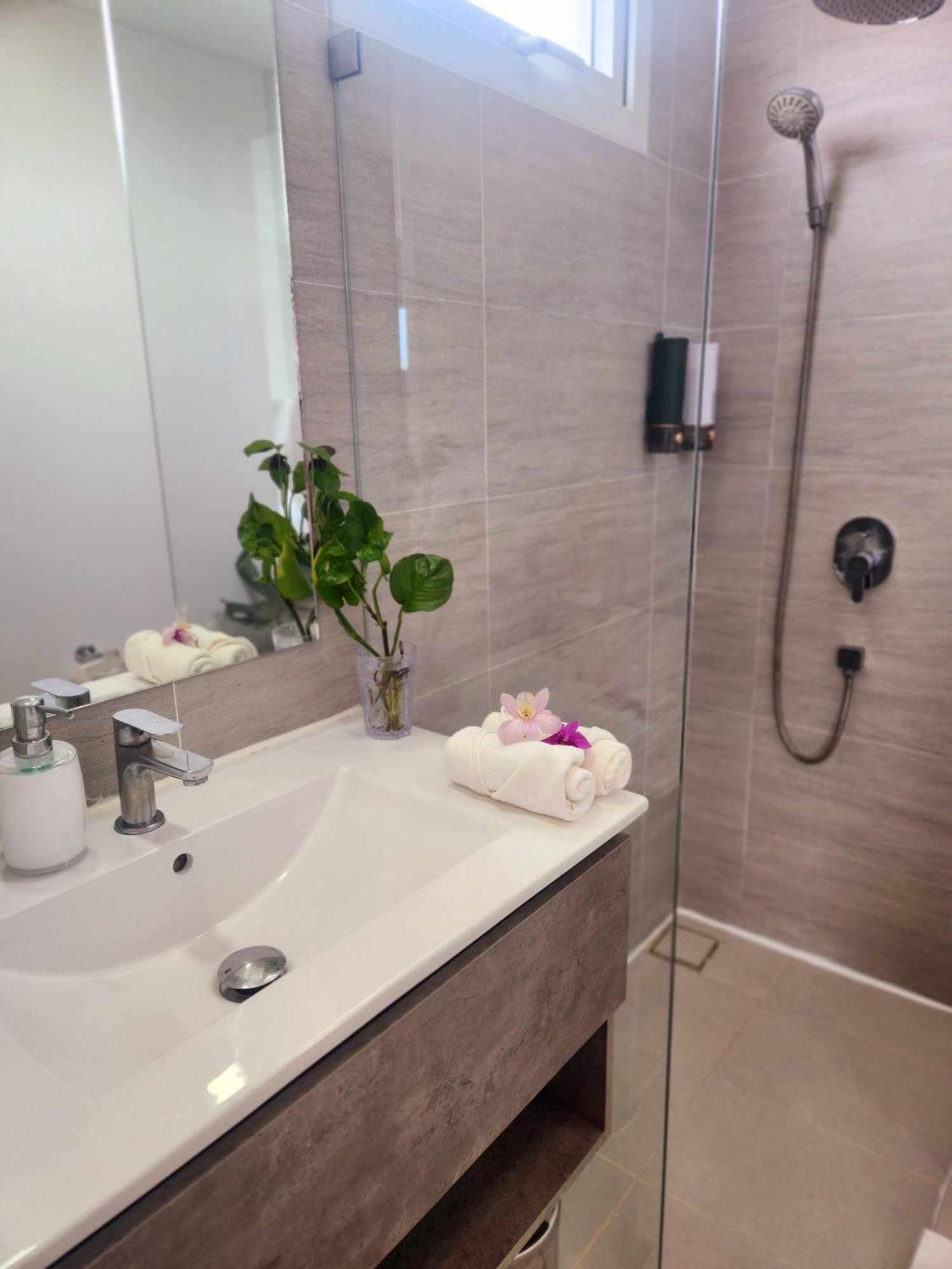 ทีพักติดหาดแหลม​แม่พิมพ์​Mantra Condo​ Rayong​ Ban Ang Kültér fotó